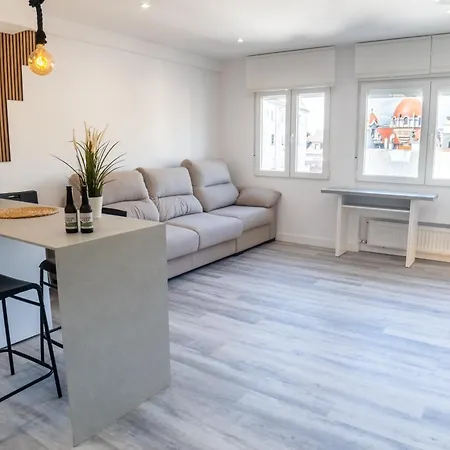 Centro. Plaza De Longoria Carbajal. Parking Gratis Apartment *